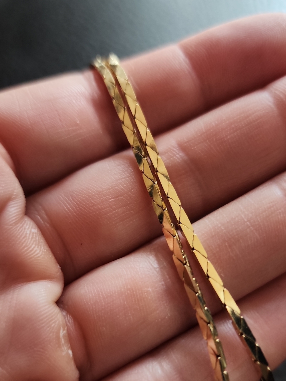 VTG Elegant Gold-Tone Women's V Necklace with Pavé Accent - Picture 8 of 10
